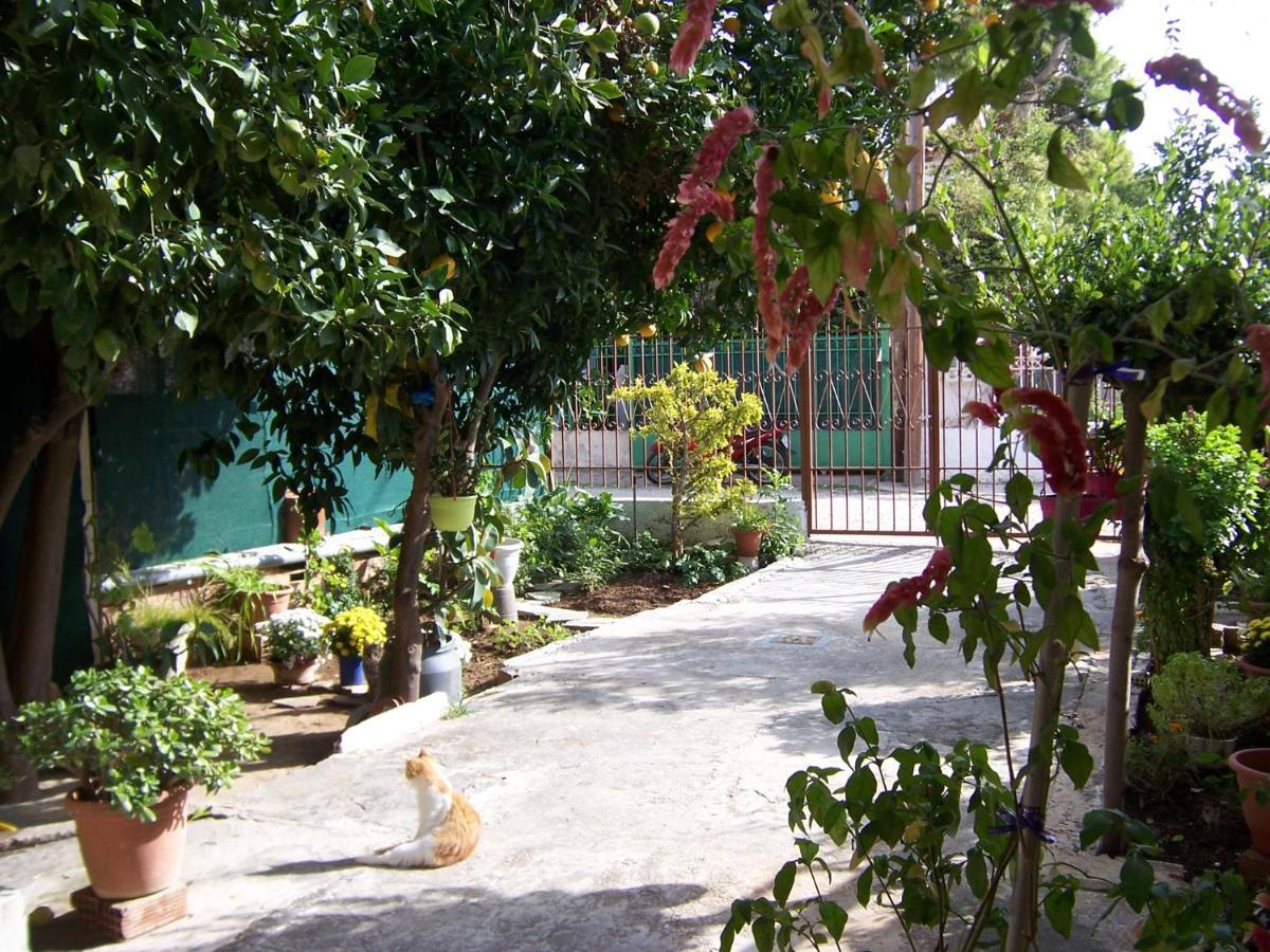 Maria'S Haus In Artemida Apartamento Exterior foto